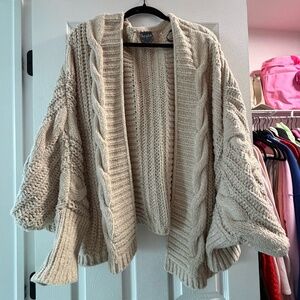 Arula Cardigan